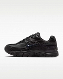 Nike Initiator