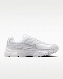 Nike Initiator