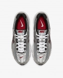 Nike Initiator