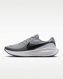 Nike Revolution 8