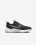 Nike Cosmic Runner