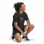 ESSENTIALS SMALL LOGO SINGLE JERSEY TEE