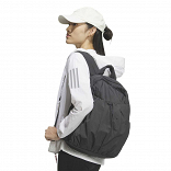 MUST HAVES BACKPACK