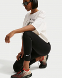 Nike Sportswear Classic