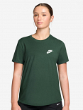 Nike Sportswear Club Essentials