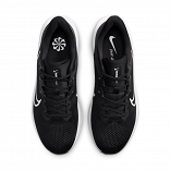 Nike Quest 6