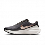 Nike Revolution 8