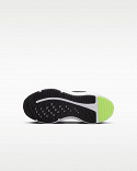 Nike Cosmic Runner