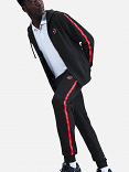 Nike Sportswear Club