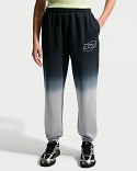 Nike Sportswear Studio