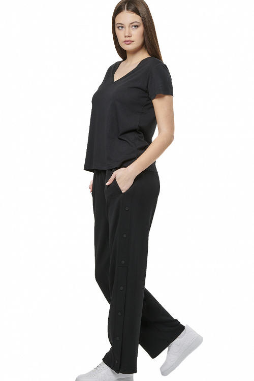 WOMEN'S V-NECK T-SHIRT