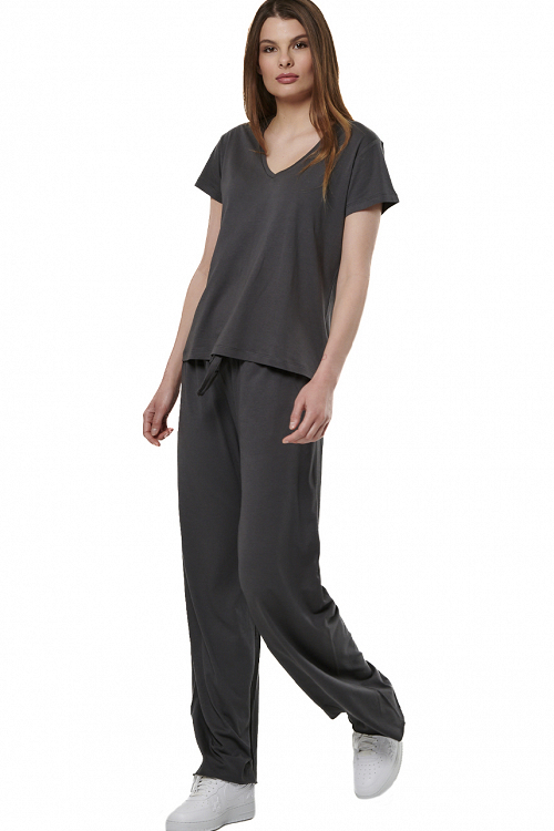 WOMEN'S V-NECK T-SHIRT