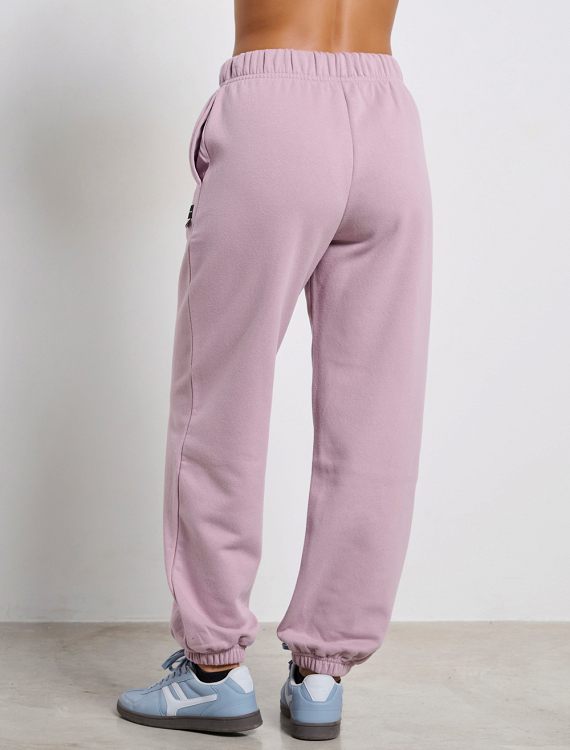 LESS IS MORE JOGGER