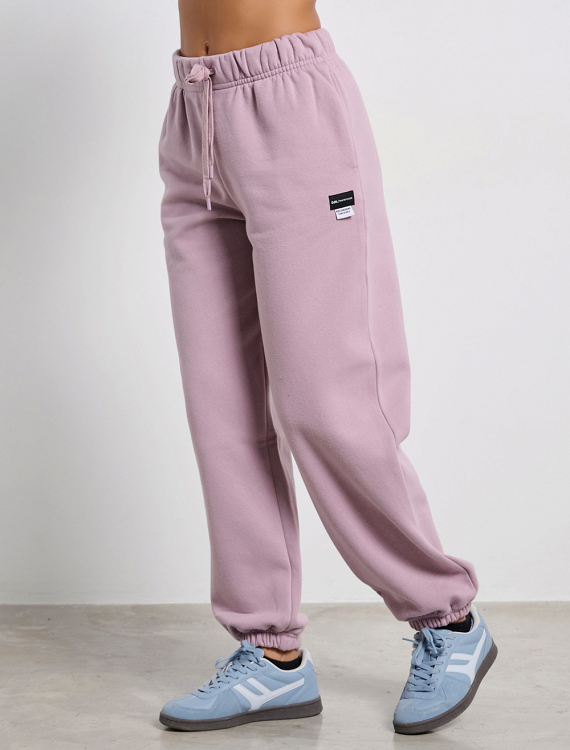 LESS IS MORE JOGGER