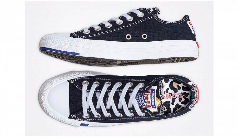 CHUCK TAYLOR ALL STAR LOGO STACKED