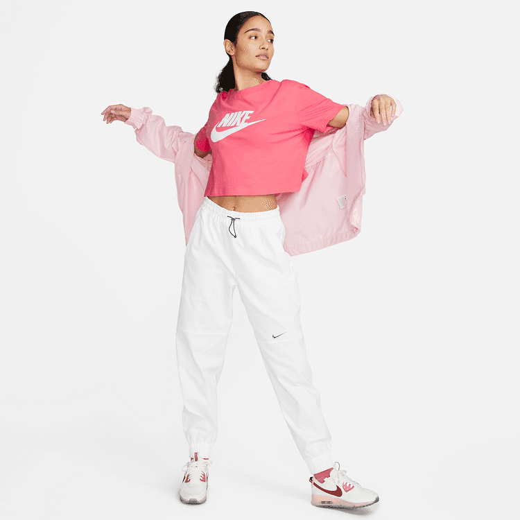 Nike Sportswear Essential