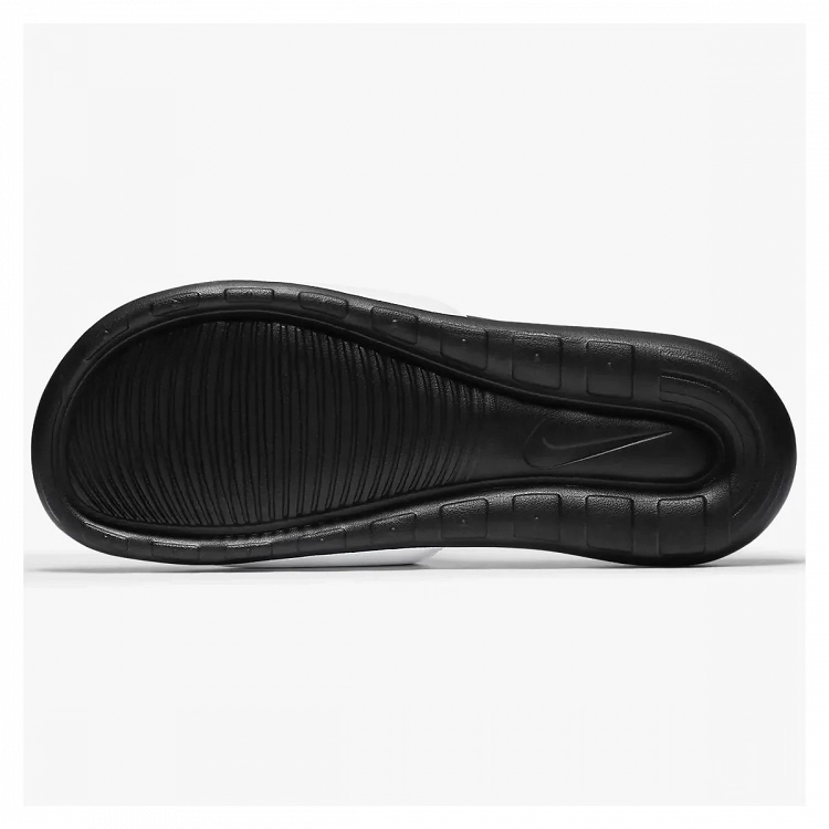 Nike Victori One