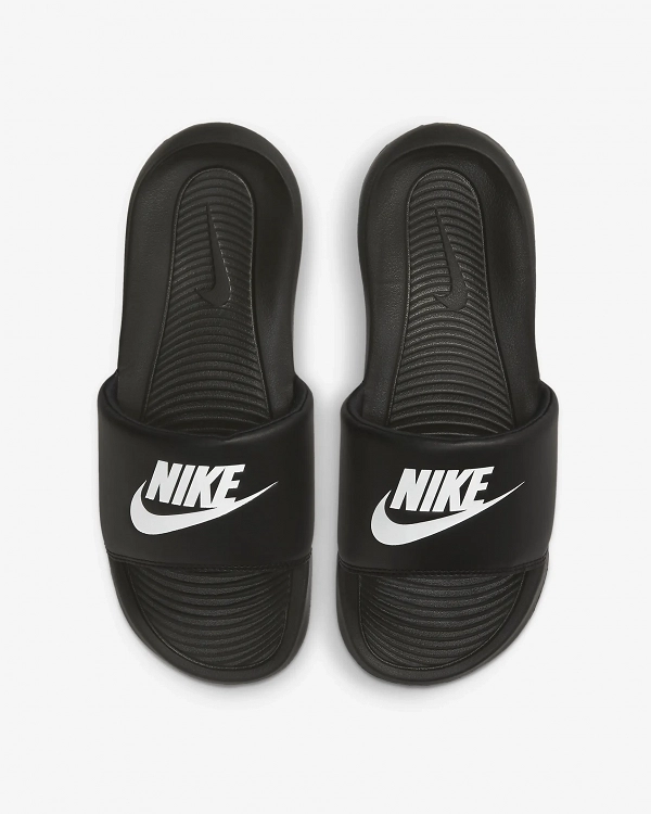 Nike Victori One