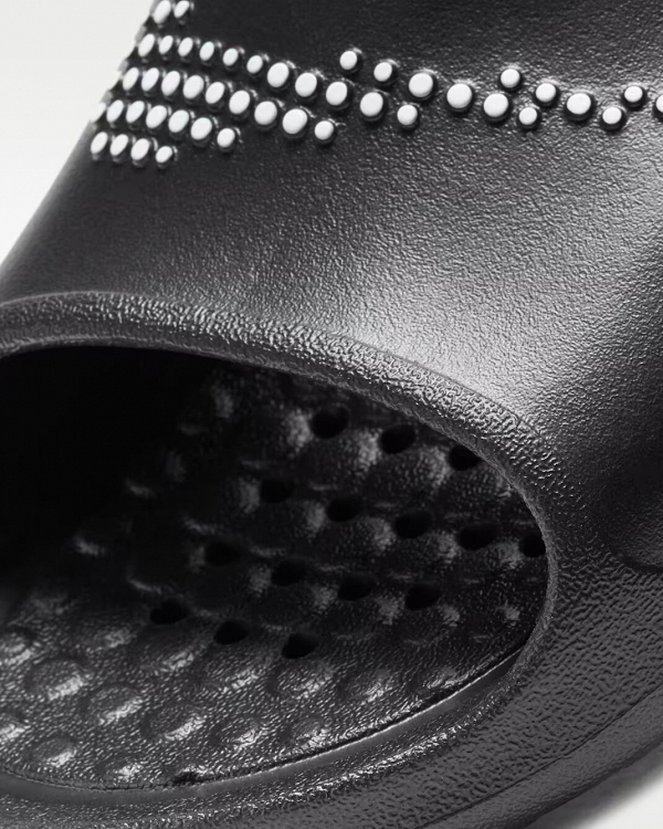 Nike Victori One