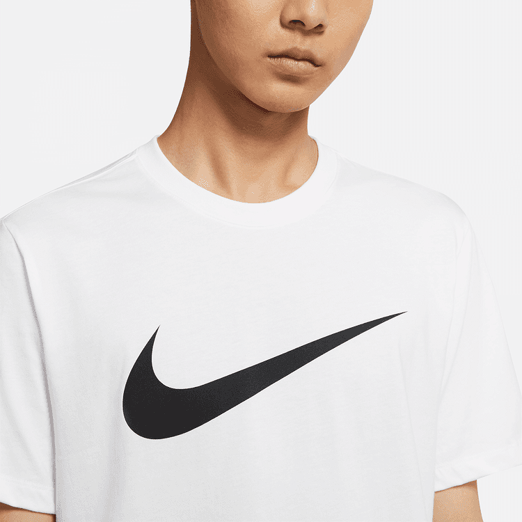 Nike Sportswear Swoosh
