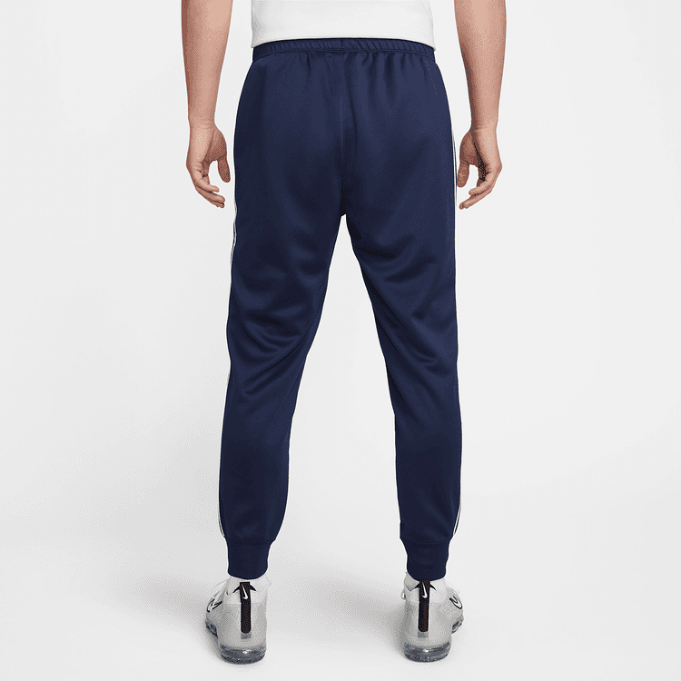 Nike Sportswear Repeat