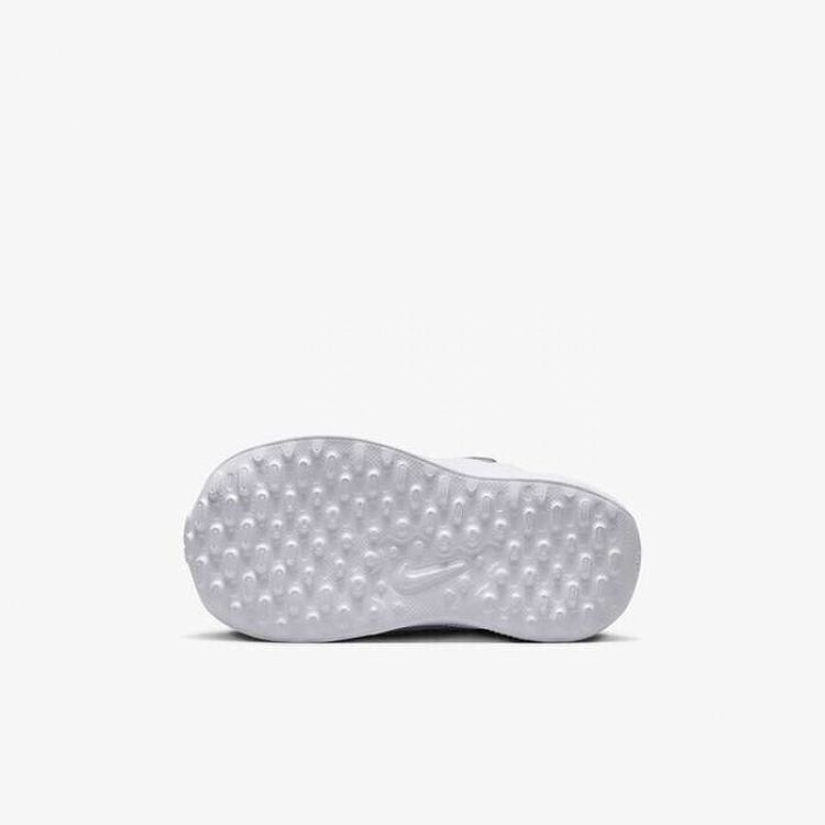 NIKE REVOLUTION 7 SE TD