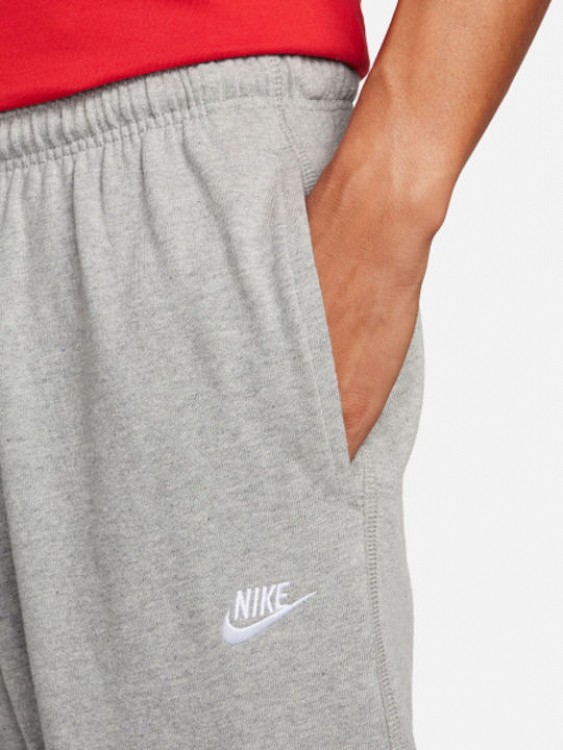 Nike Sportswear Club