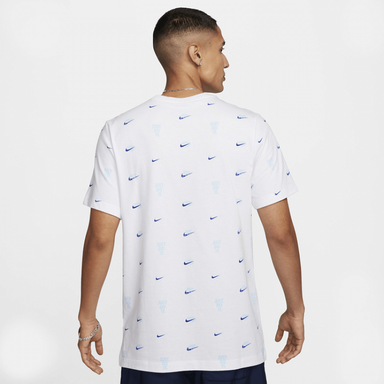 THE NIKE TEE