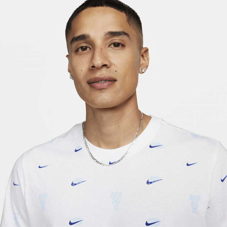 THE NIKE TEE