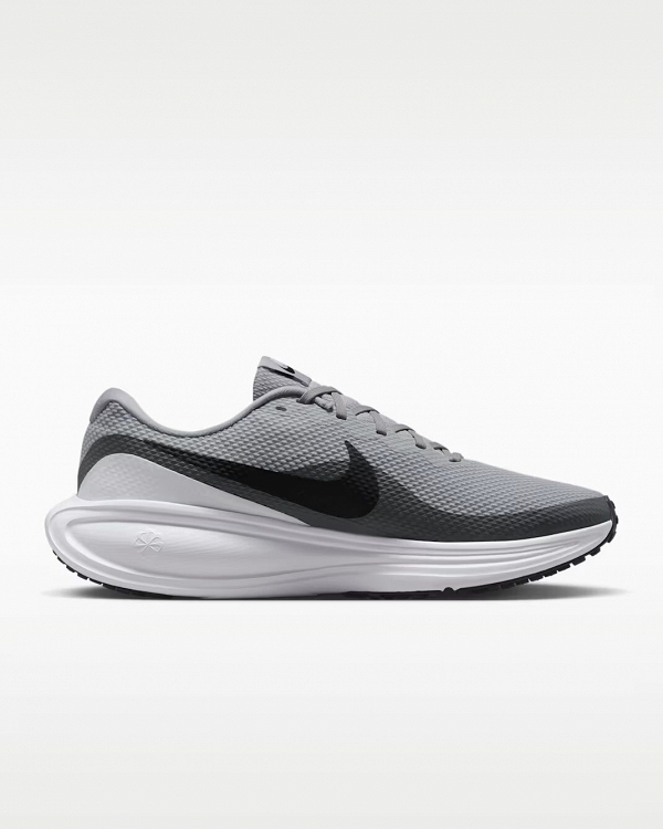 Nike Revolution 8