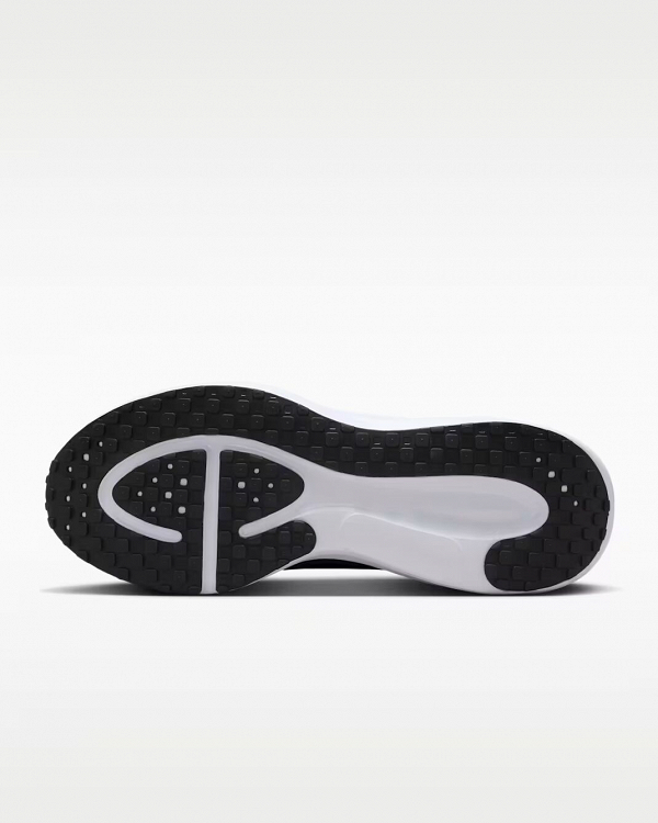 Nike Revolution 8