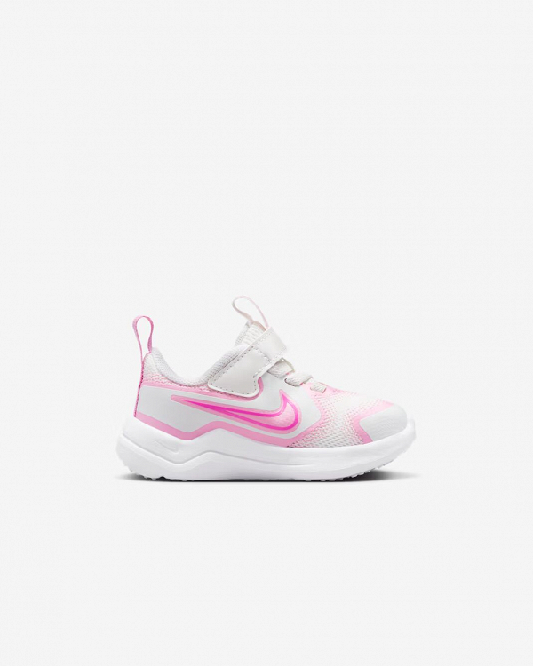 Nike Cosmic Runner