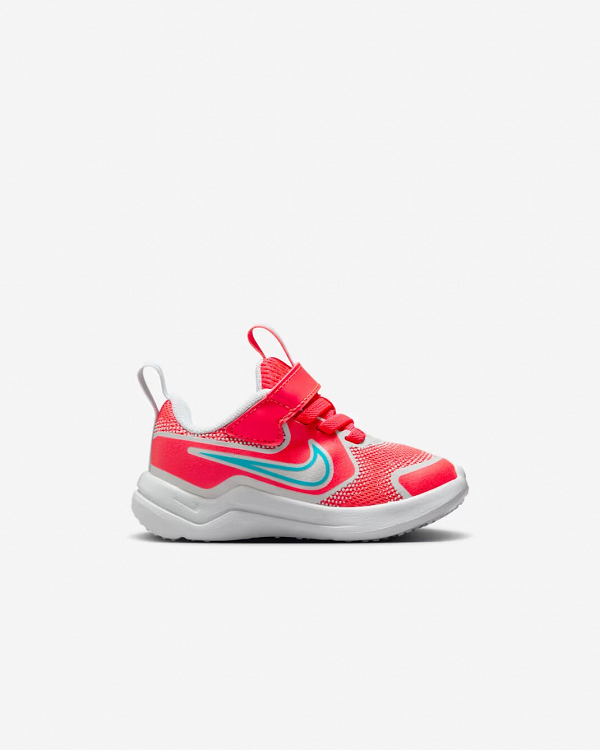 Nike Cosmic Runner