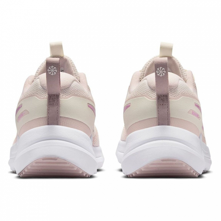 Nike Cosmic Runner