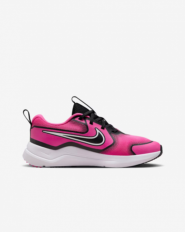 Nike Cosmic Runner