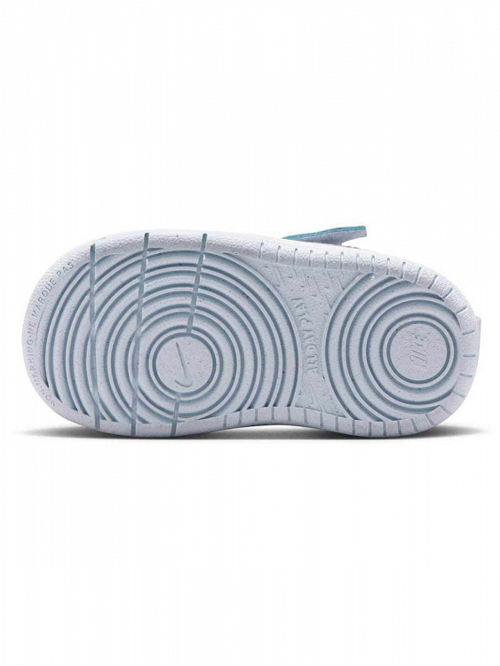 Nike Court Borough Low Essential+