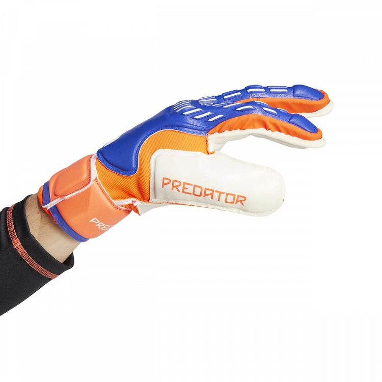 PREDATOR GOALKEEPER GLOVES MATCH FINGERSAVE