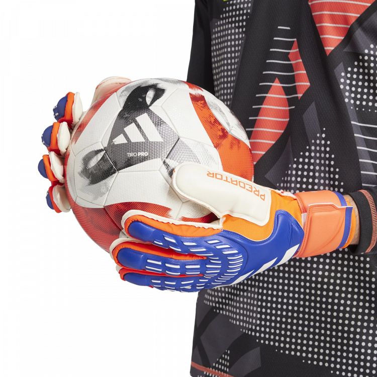 PREDATOR GOALKEEPER GLOVES MATCH FINGERSAVE
