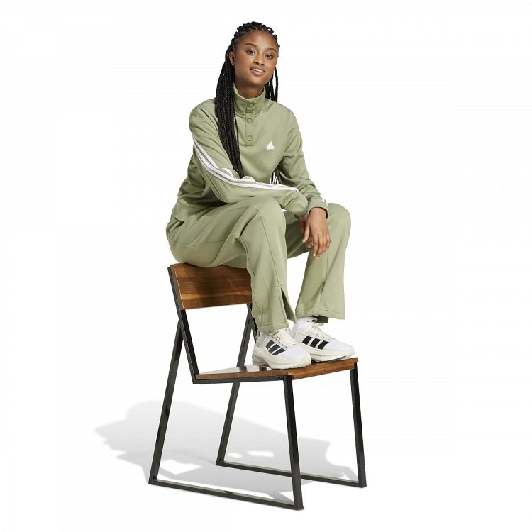 SIGNATURE GRAPHIC EMBROIDERY FLEECE STRAIGHT LEG PANT