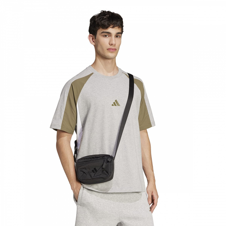 Seasonal Essentials Colorblock T-Shirt