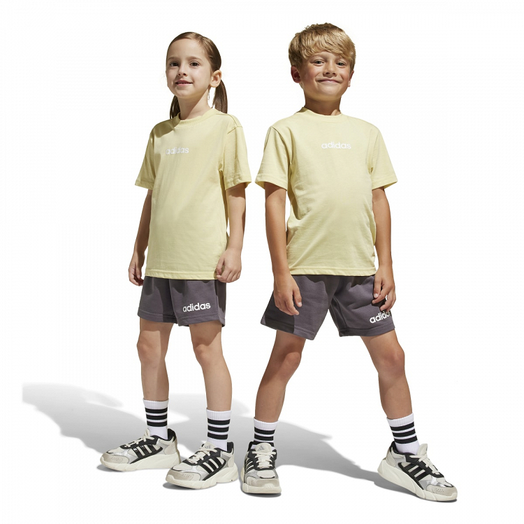 ESSENTIALS T-SHIRT SET