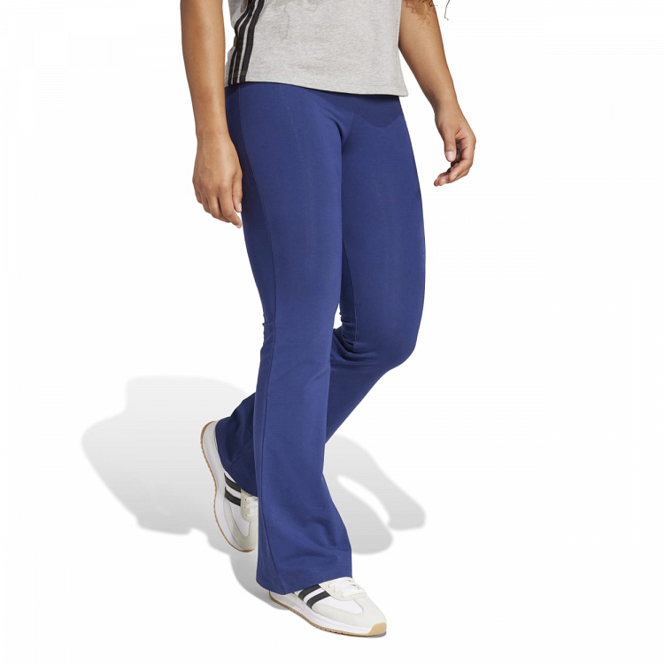 ESSENTIALS SMALL LOGO FLARED LEGGINGS