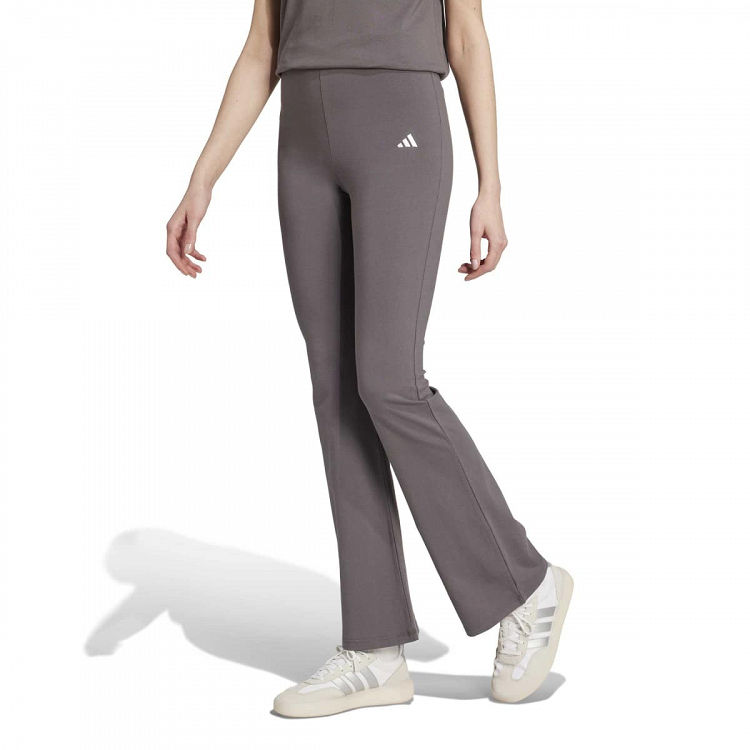 ESSENTIALS SMALL LOGO FLARED LEGGINGS