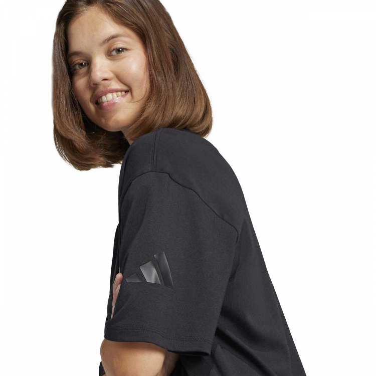 ESSENTIALS CONTEMPORARY LOGO BOYFRIEND  T-SHIRT
