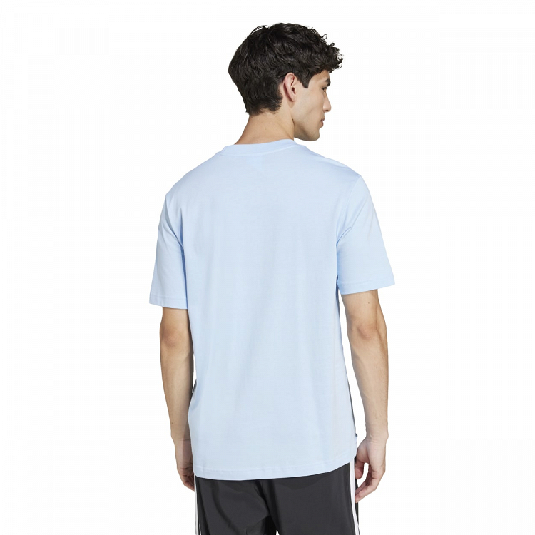 ESSENTIALS SMALL LOGO SINGLE JERSEY TEE