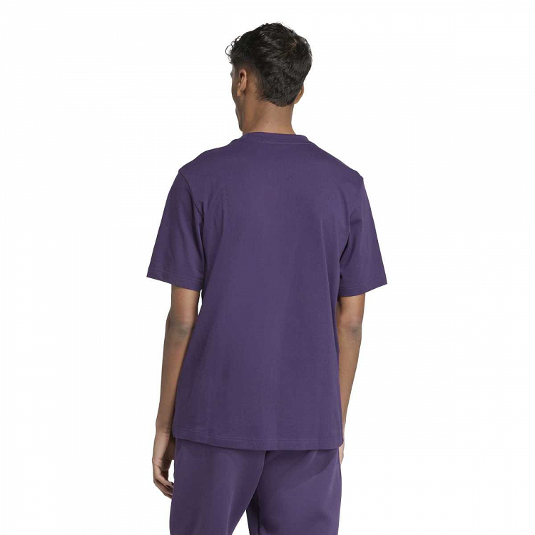ESSENTIALS SMALL LOGO SINGLE JERSEY TEE