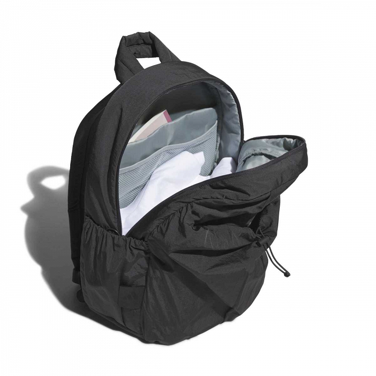 MUST HAVES BACKPACK