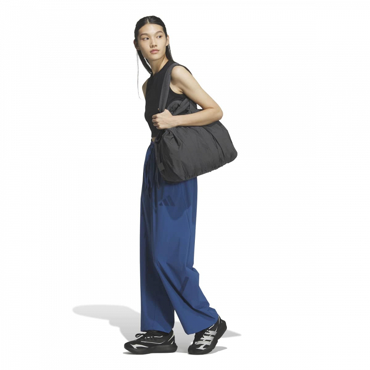 MUST HAVES TOTE BAG