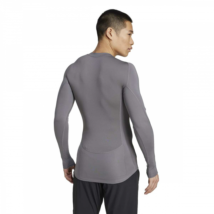 TECHFIT LONGSLEEVE T-SHIRT MEN