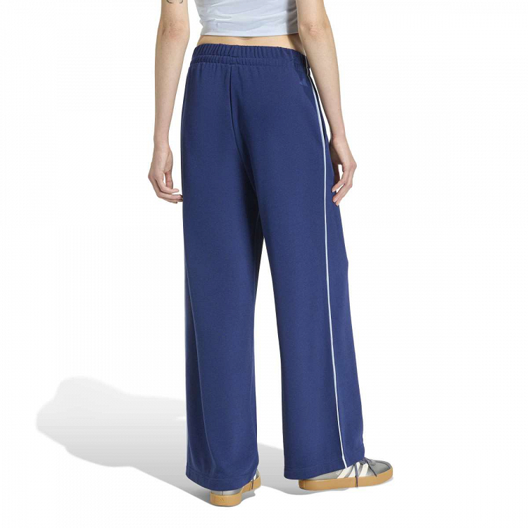 Seasonal Essentials Colorpop Pants with Embroidered Graphic